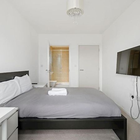 Canning Town 2 Bed Apartment ลอนดอน ภายนอก รูปภาพ
